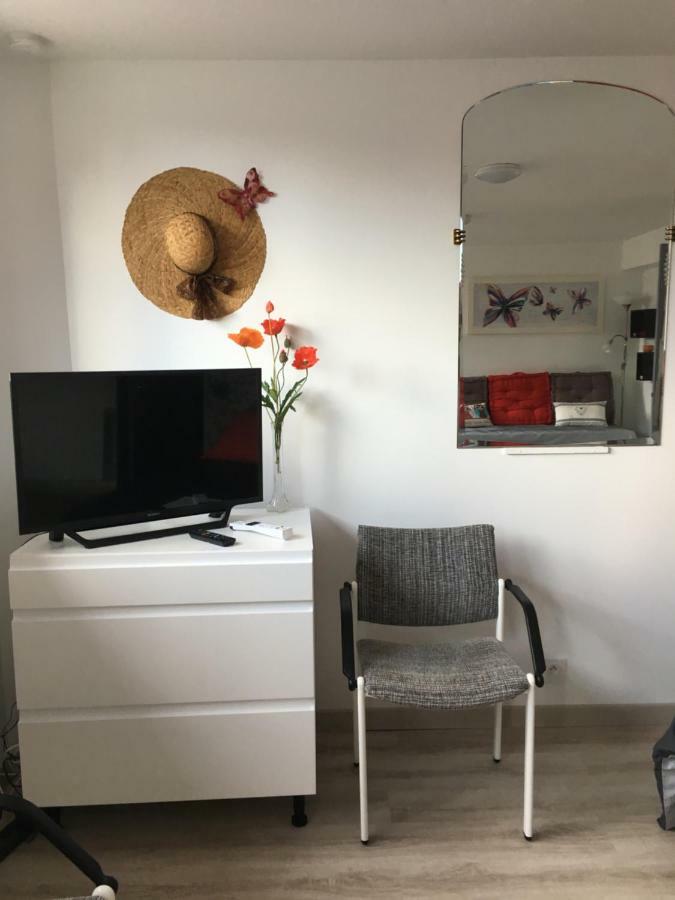 Le Clemenceau Apartment Peronne  Luaran gambar